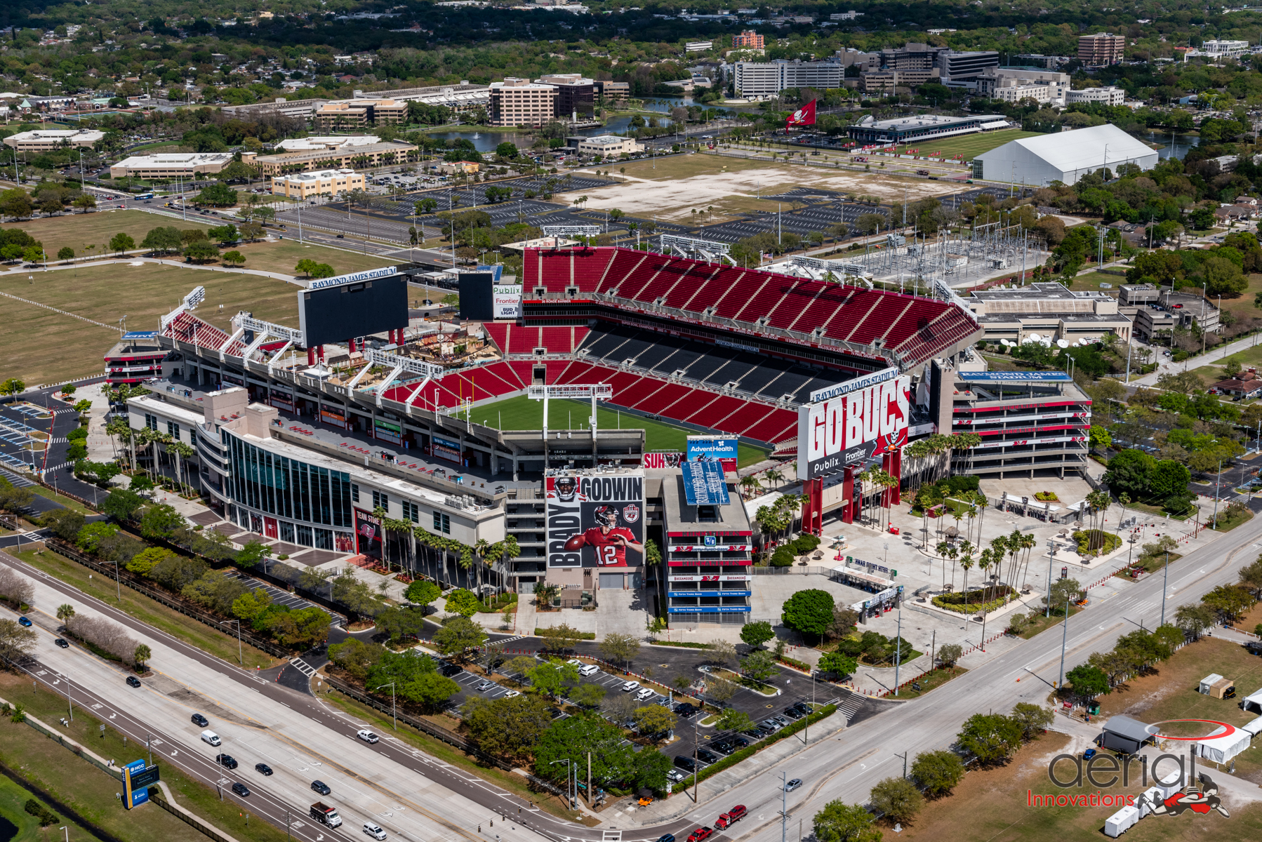 tampa bay buccaneers home stadium